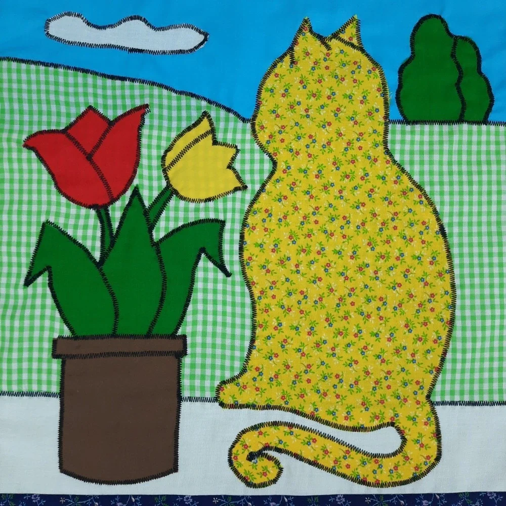 Handmade Applique Wall Hanging Cat Tulips Spring Floral Cottagecore Grandma VTG